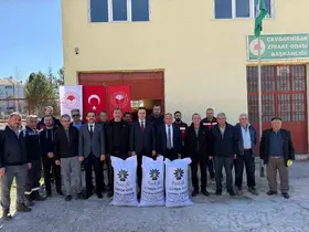 Çavdarhisar’da çiftçilere çörek otu tohumu dağıtımı
