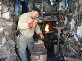Çekiç sesleri azaldı, ustalar yalnız kaldı
