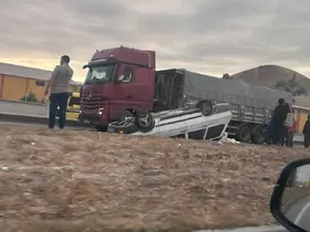 Çekici ile otomobil çarpıştı: 1 yaralı
