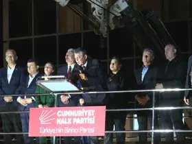 CHP Genel Başkanı Özel: "Mustafa Bozbey yargı önünde yargılansın, televizyondan canlı yayınlansın kararı millet versin Bursa versin"
