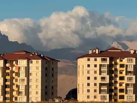Cilo Dağı üzerindeki bulut kümesiyle mest etti
