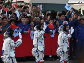 Çin’den uzaya gönderdiği bir astronotuna ilk kez 1 yıllık görev süresi
