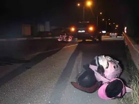 Ciple çarpışan motosiklet yaklaşık 20 metre sürüklendi: 1 yaralı
