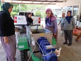 Çizmeler rafa kalktı pekmez üretimi kolaylaştı
