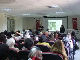 Cizre’de "En İyi Narkotik Polisi Anne" semineri
