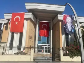 Cizre’de kargo aracı ile gümrük kaçağı mal sevkiyatına polis engeli: 2 tutuklama

