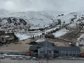 Çocuklar sömestir tatilinin keyfini Davraz Kayak Merkezi’nde çıkardı
