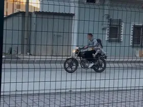 Çocukların plakasız motosikletle gezisi korkuttu
