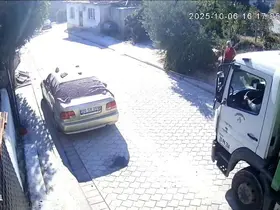 Çöpünü çıkaran yaşlı kadın cinayet gibi kazada hayatını kaybetti
