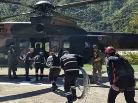 Çoruh Edaş’tan sel felaketinin yaşandığı Artvin’in dağ köylerine helikopterle müdahale
