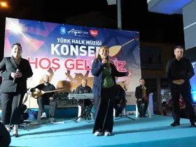 Çorum Belediyesi’nin mahalle şenliğinde vatandaşlar unutulmaz bir akşam yaşadı
