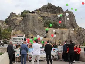 Çorum’da balonlar ve uçurtmalar Gazzeli çocuklar için gökyüzüne bırakıldı
