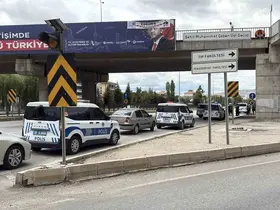 Çorum’da üst geçitten atlayan kadın yaralandı
