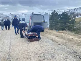Çorum’da vücudu parçalanarak dere kenarına atılan adamın cansız bedeni morga kaldırıldı
