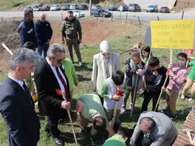 Cumayeri’nde fidanlar toprakla buluştu
