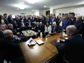 Cumhurbaşkanı Erdoğan, TBMM’de siyasi parti genel başkanları ile görüştü
