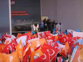 Cumhurbaşkanı Erdoğan: "Yılbaşına kadar deprem bölgemizde 453 bin bağımsız bölümü tamamlamak niyetindeyiz"
