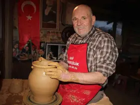 Cumhurbaşkanı Recep Tayyip Erdoğan tarafından ’Yaşayan İnsan Hazineleri’ ödülü verilen Salim Yaşar vefat etti
