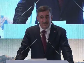 Cumhurbaşkanı Yardımcısı Yılmaz: "Pakistan ile ikili ticaret hacmimizi yakın gelecekte 5 milyar dolara çıkarmayı hedefliyoruz"
