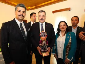DAĞDER’den İçişleri Bakanı Mustafa Çiftçi’ye anlamlı hediye: Keles Bebeği
