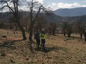 Dağlık alanda kaybolan genci jandarma buldu
