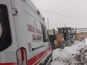 Darende Belediyesi’nin karla mücadele çalışmaları kesintisiz sürüyor
