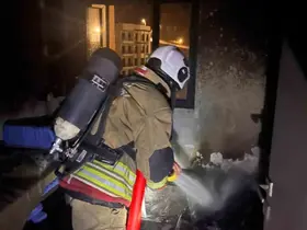 Defne’de yanan ev kullanılmaz hale geldi

