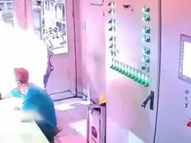 Demir çelik fabrikasındaki patlama anı kamerada
