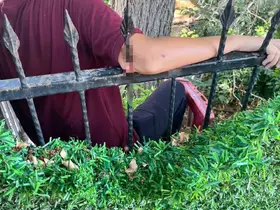 Demir korkuluk öğrencinin koluna saplandı, itfaiye kurtardı

