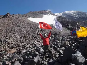 Demircili dağcıdan anlamlı tırmanış
