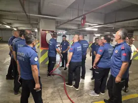 Denizli Büyükşehir İtfaiyesi AVM’lerde yangın güvenliği için sahada
