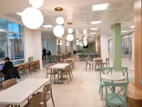 Denizli kız yurtlarında modern kafeterya konsepti
