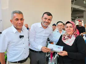 Denizli’de üreticinin yüzü Büyükşehir ile gülüyor

