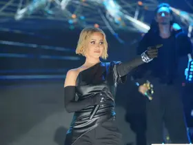 Derya Uluğ, İzmir Kültür Yolu Festivali’nde sahne aldı
