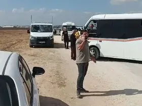 Devlet depremzedeye ev yaptı, belediye yolunu yapamadı
