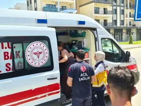 Devrilen motosikletteki 2 kişi yaralandı
