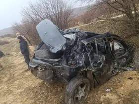 Devrilen otomobilde ki 5 kişi yaralandı