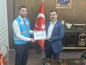 Dicle Kaymakamı Atış’tan Türkiye Diyanet Vakfına kurban bağışı
