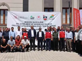Dicle’de çiftçilere yüzde 50 hibeli tarım aletleri dağıtıldı
