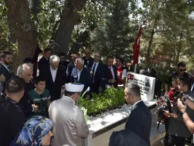 Dicle’de şehitler kabirleri başında anıldı
