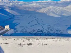 Dilimli Barajı buzla kaplandı
