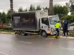 Direksiyon başında fenalaşan sürücü refüje çıktı
