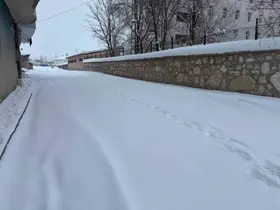 Diyadin’de yoğun kar yağışı hayatı olumsuz etkiliyor
