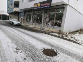 Diyadin’e mevsimin ilk karı düştü
