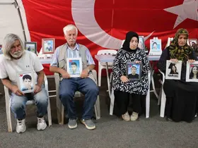 Diyarbakır anneleri, Bahçeli’nin söylemini sevinçle karşıladı
