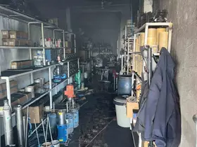 Diyarbakır’da çıkan yangında iş yeri kullanılamaz hale geldi

