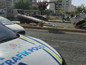 Diyarbakır’da iki otomobil çarpıştı: 1 yaralı
