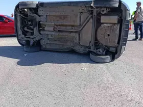 Diyarbakır’da iki otomobil çarpıştı: 3 yaralı
