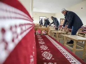 Diyarbakır’da taziye evlerine 732 sedir ve bin 464 sehpa ücretsiz dağıtıldı
