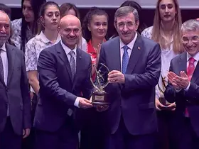 Diyarbakır’ın lezzet durağı Sıtkı Usta ailesine ‘Spora katkı ödülü’
